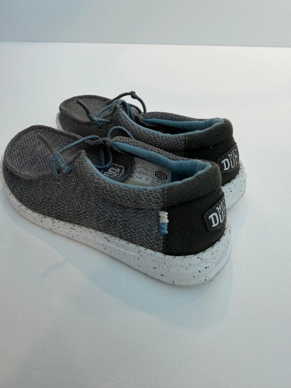 Hey Dude Youth Wally Sox Size YT2 Blue Gray Sharkskin Stetch Laces Slip On Shoe - Picture 3 of 9